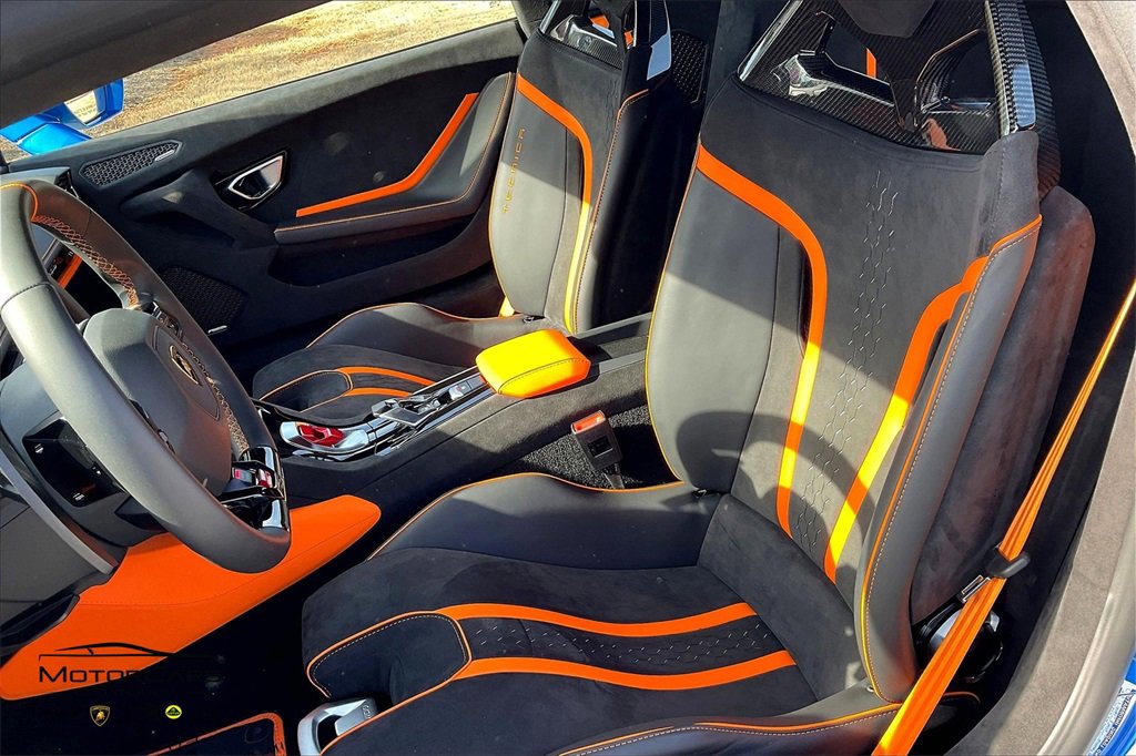 Used 2024 Lamborghini Huracan Tecnica image 19
