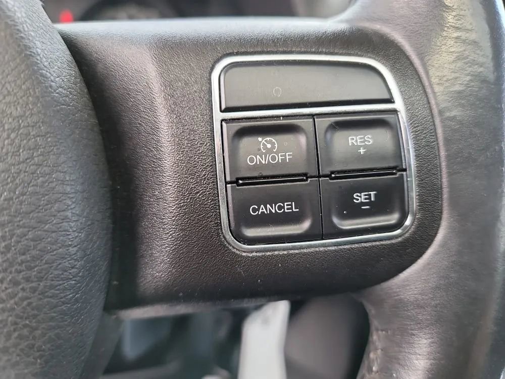 Used 2014 Jeep Patriot Latitude w/ Sun/Sound Group AWD/4WD image 17