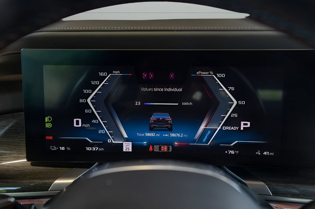 Used 2024 BMW i7 M70 AWD/4WD image 19