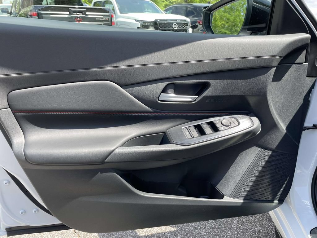 New 2026 Nissan Sentra SR w/ Floor Mat Package FWD image 12
