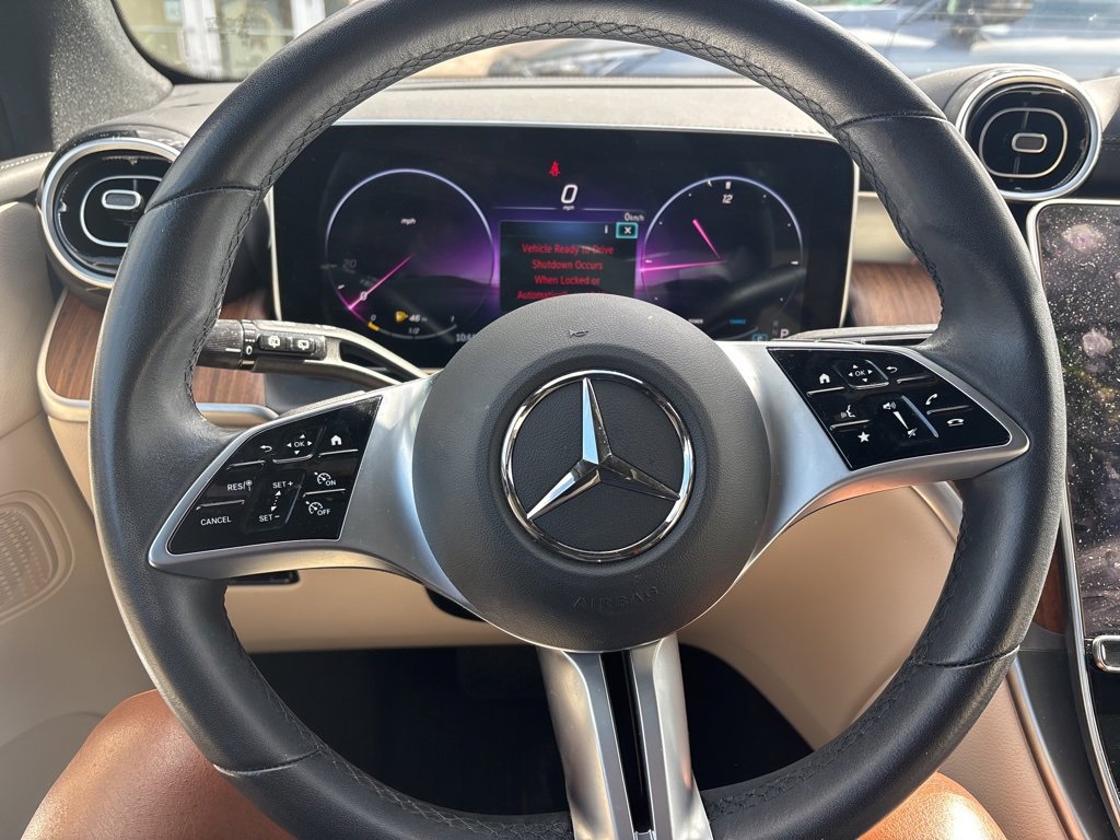 Used 2024 Mercedes-Benz GLC 300 4MATIC image 11