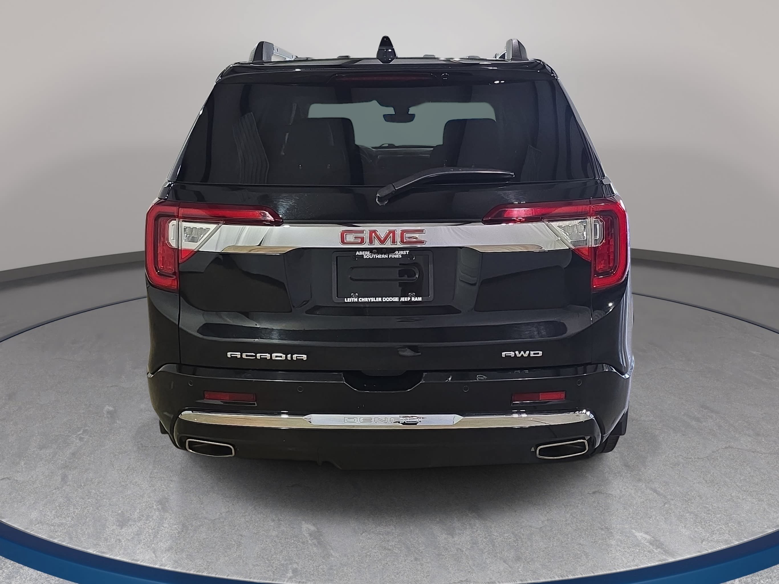 Used 2023 GMC Acadia Denali w/ Black Diamond Edition AWD/4WD image 7