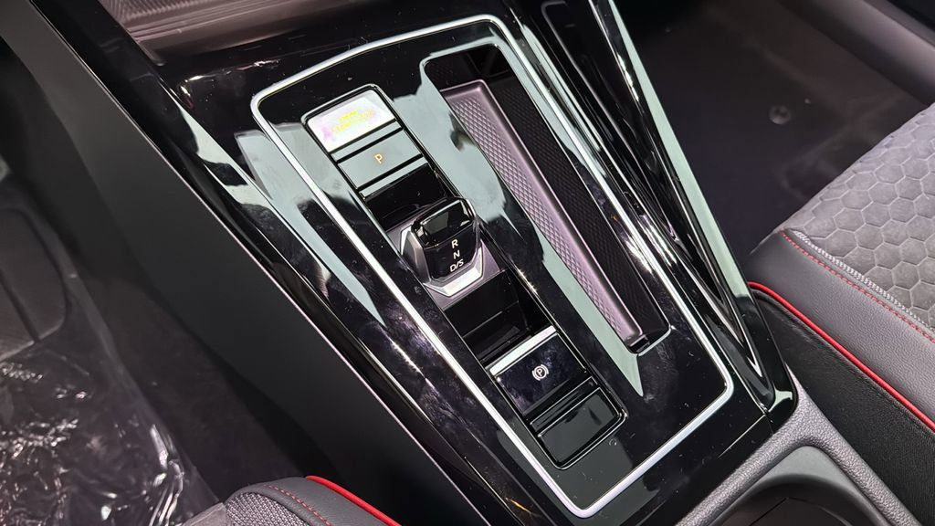 New 2026 Volkswagen GTI SE image 17