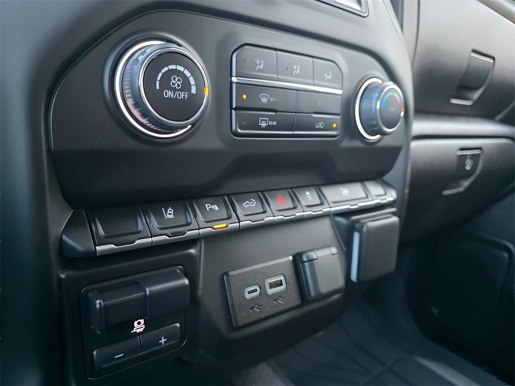 Used 2025 Chevrolet Silverado 2500 Custom w/ Custom Value Package image 25