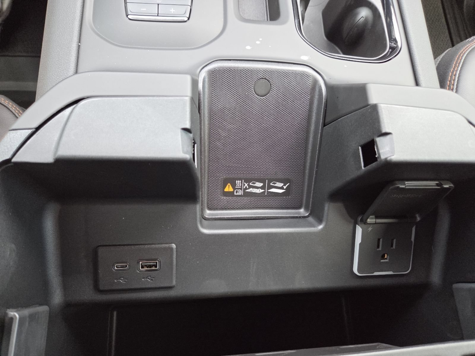 New 2026 GMC Sierra 2500 AT4 w/ AT4 Premium Plus Package AWD/4WD image 9