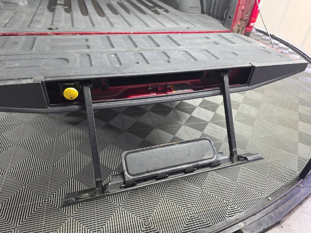 Used 2018 Ford F150 XLT w/ Equipment Group 302A Luxury AWD/4WD image 30