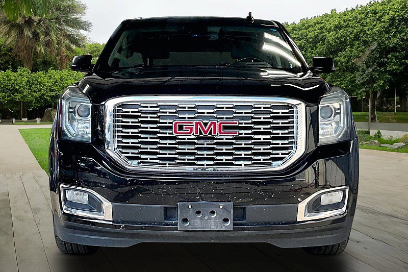 Used 2018 GMC Yukon Denali w/ Open Road Package RWD image 2