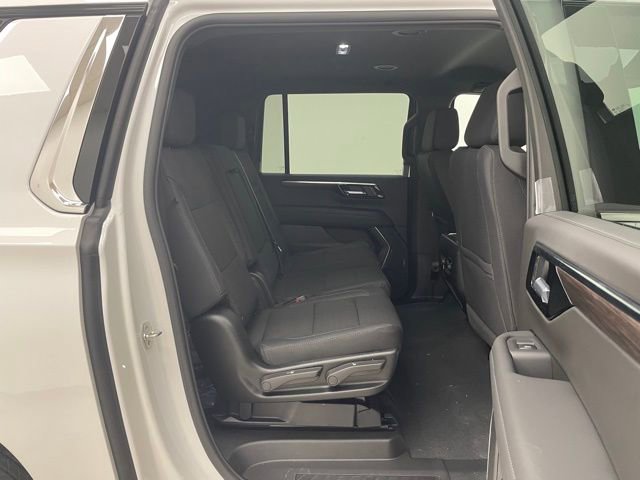 New 2026 Chevrolet Suburban LS image 13