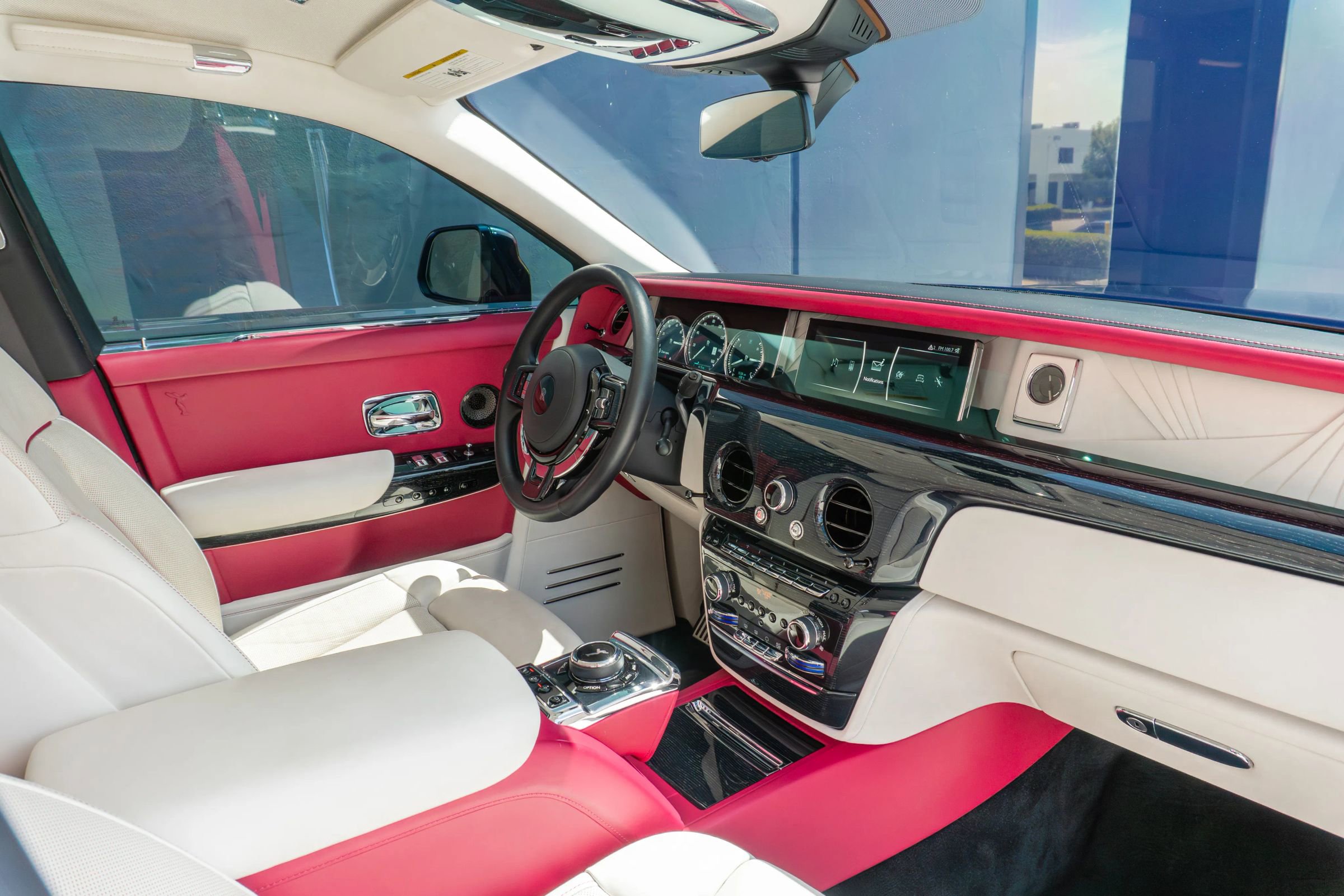 Used 2023 Rolls-Royce Phantom Sedan RWD image 63