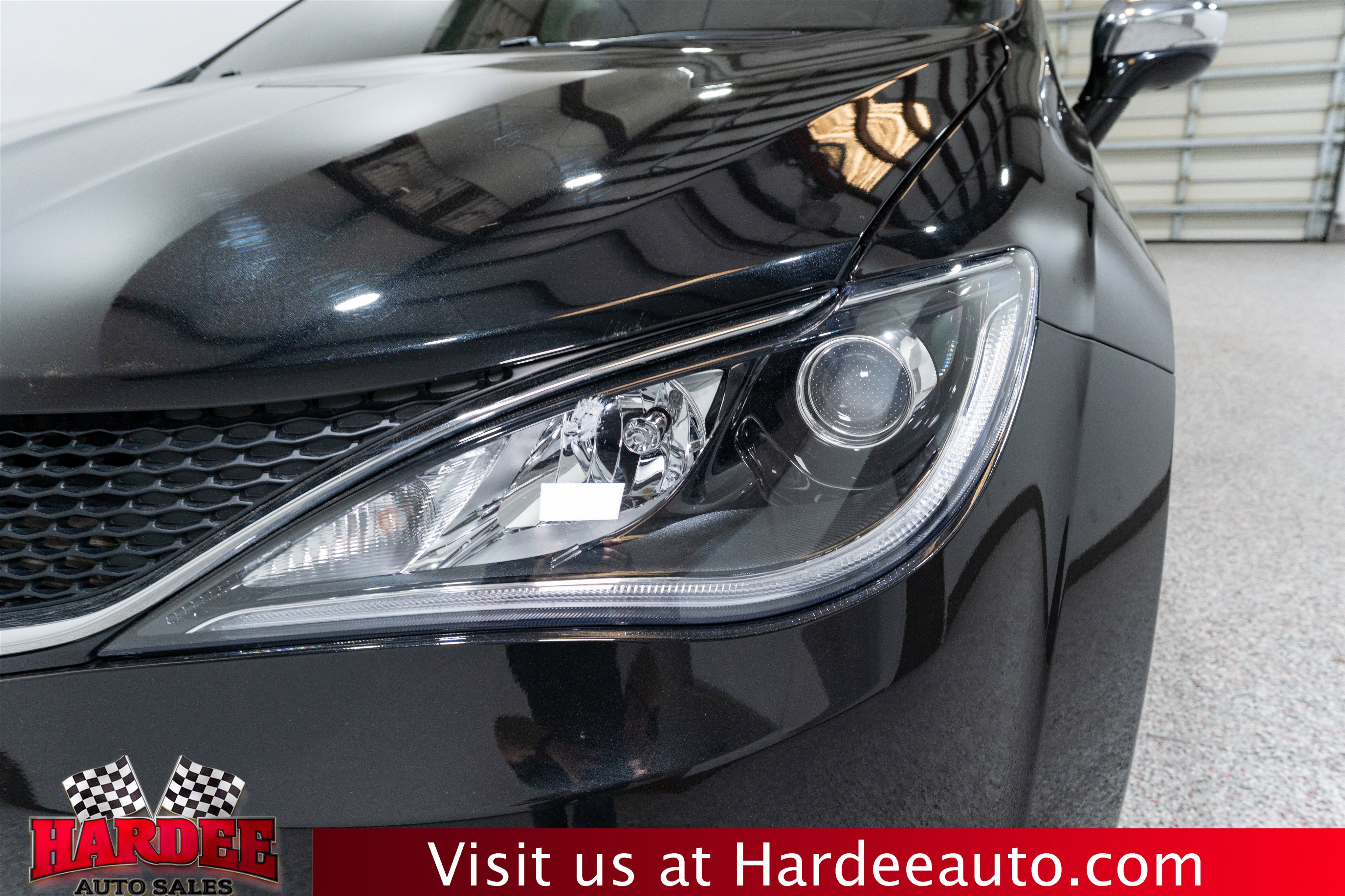 Used 2020 Chrysler Pacifica Limited image 8