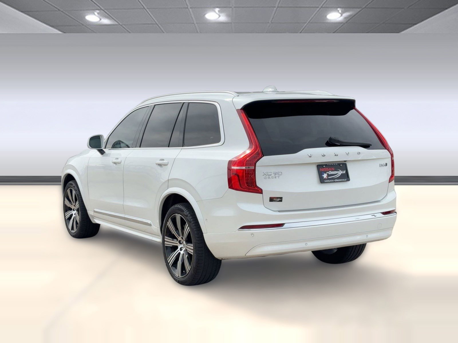 Used 2024 Volvo XC90 B6 Plus w/ Protection Package Premier image 3