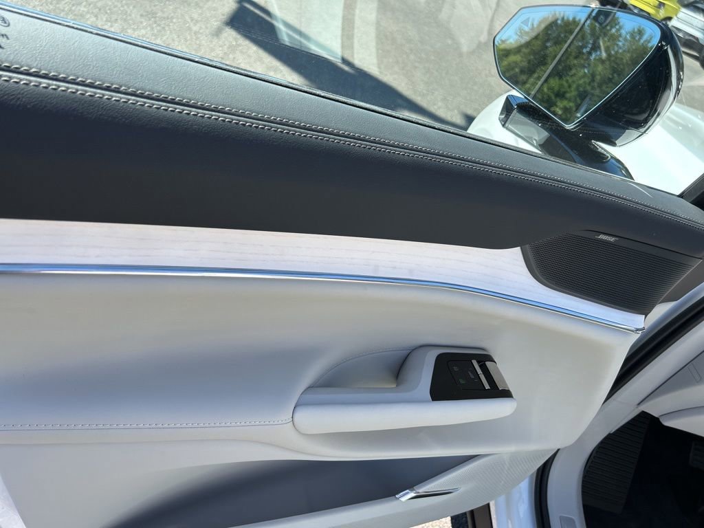 New 2025 Volvo EX90 Plus image 3