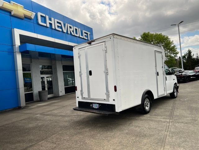 Used 2021 GMC Savana 3500 w/ Driver Convenience Package RWD image 7