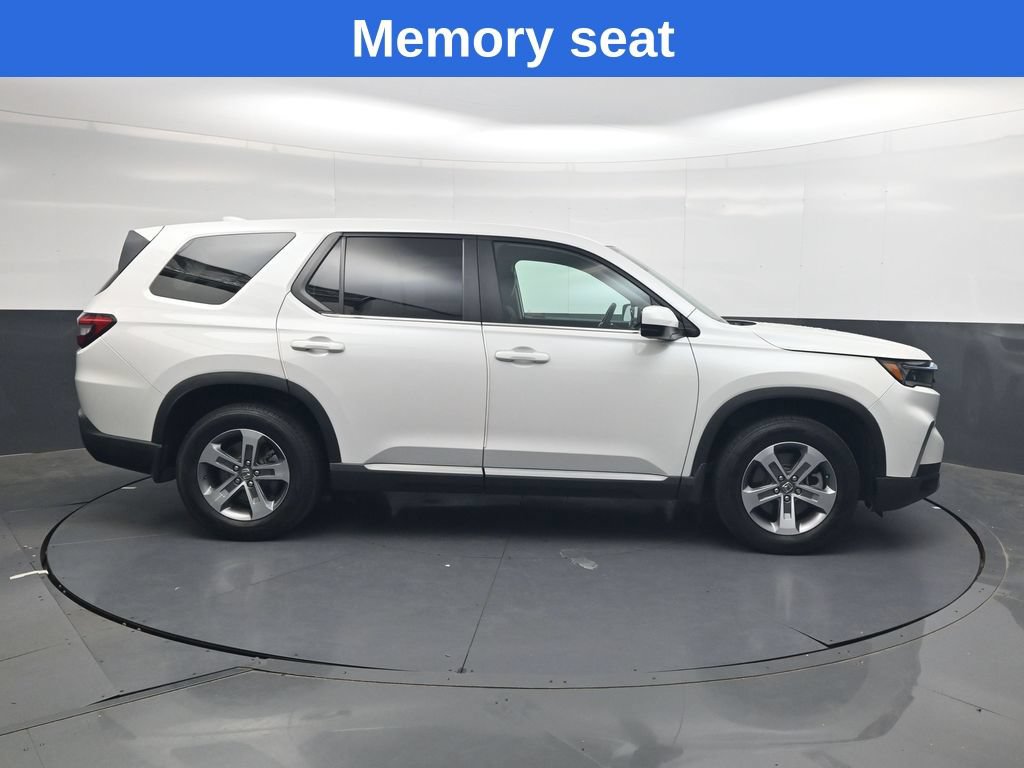 Used 2023 Honda Pilot EX-L image 3