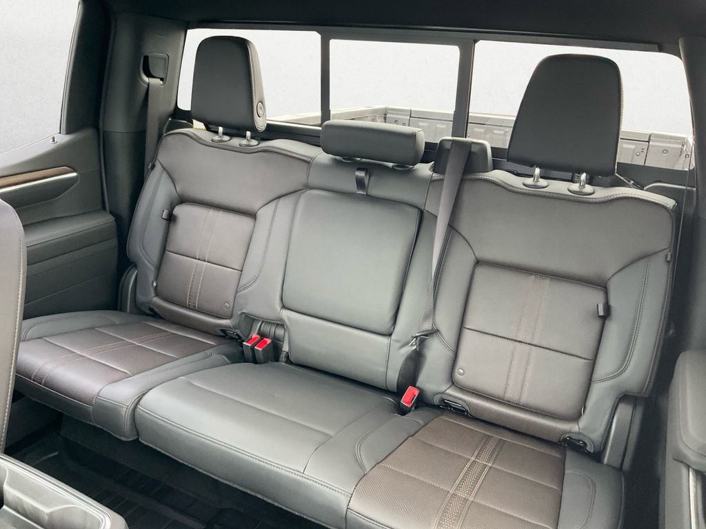 New 2026 Chevrolet Silverado 1500 High Country image 9