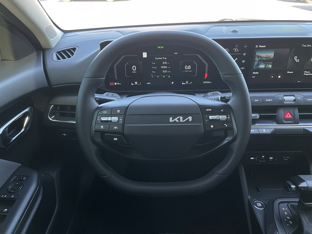 Used 2025 Kia K4 EX image 13