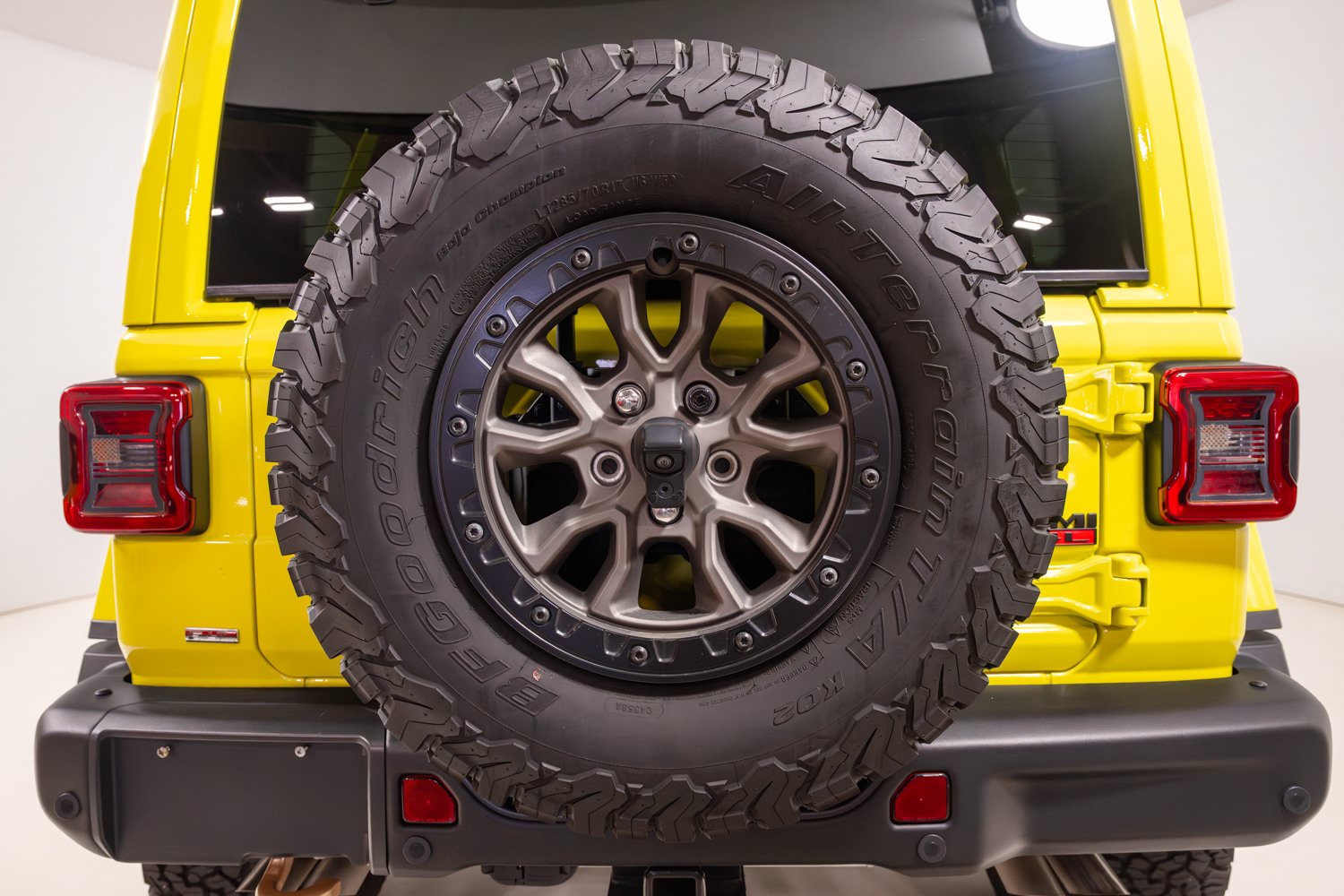 Used 2023 Jeep Wrangler Unlimited Rubicon 392 w/ Trailer Tow Package AWD/4WD image 42