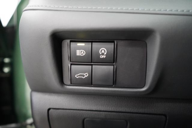 Used 2023 Toyota Highlander XLE image 22