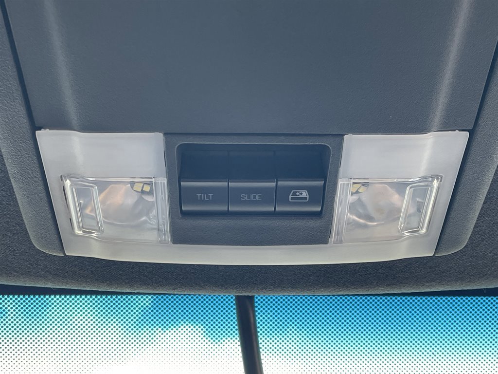 Used 2015 Ford F250 Lariat w/ Lariat Ultimate Package image 32