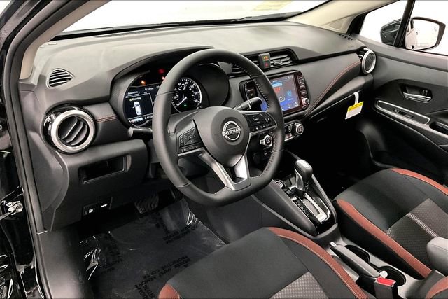 New 2025 Nissan Versa SR w/ Trunk Package image 7