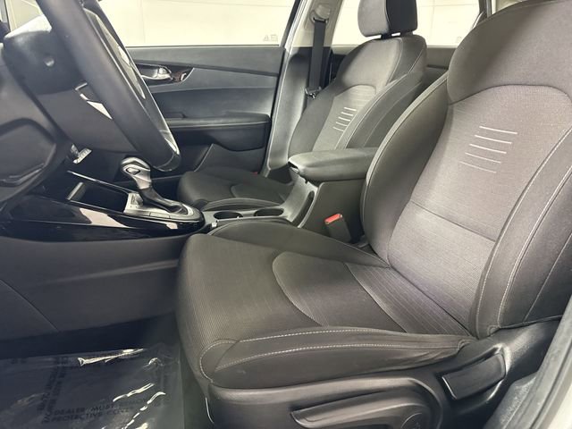 Used 2019 Kia Forte S w/ S Premium Package image 4