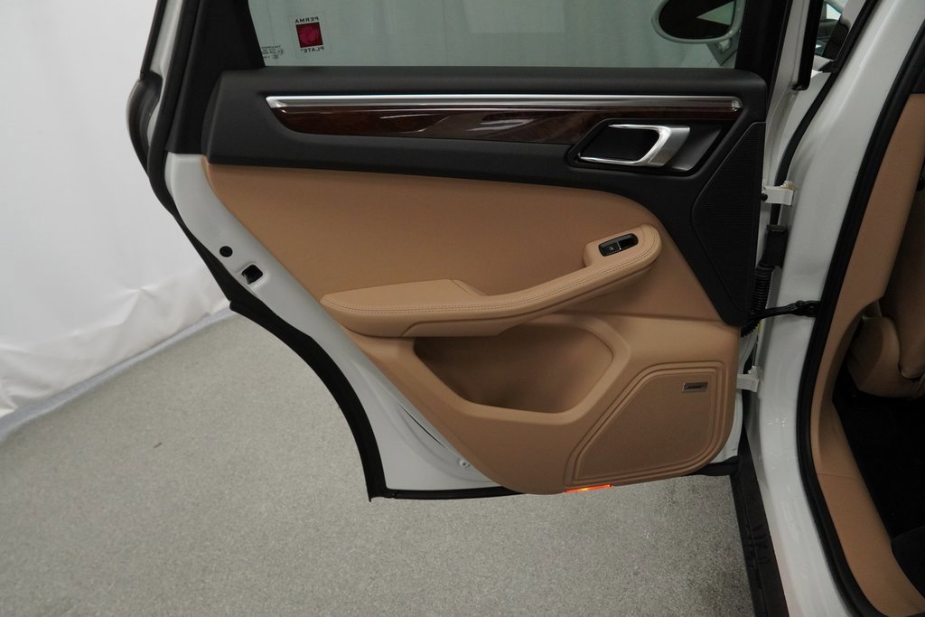 Used 2023 Porsche Macan image 43