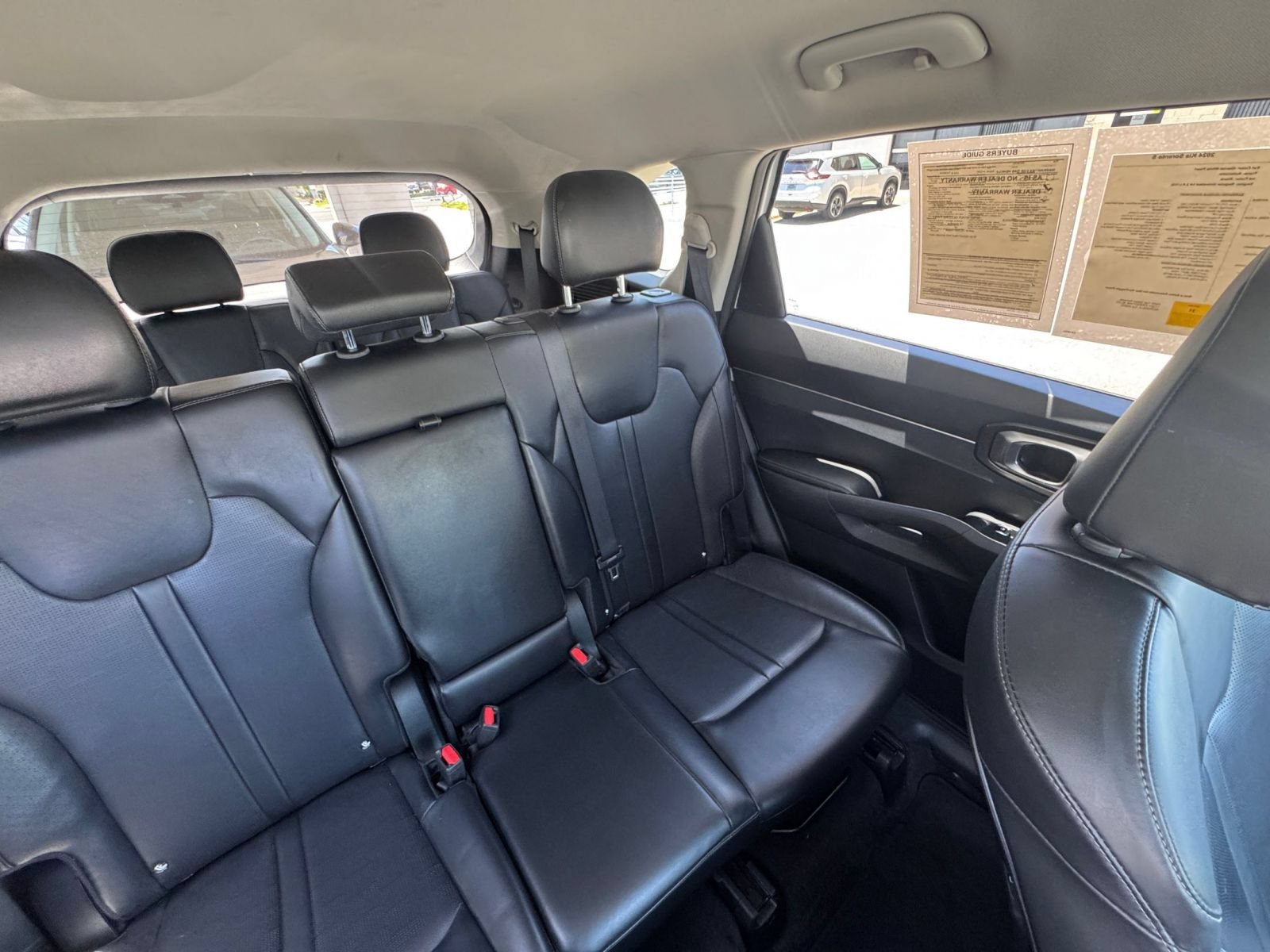 Used 2024 Kia Sorento S FWD image 39