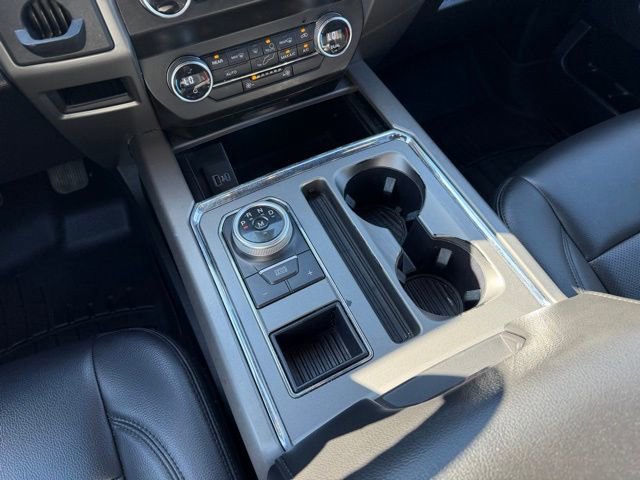 Used 2021 Ford Expedition XLT image 14