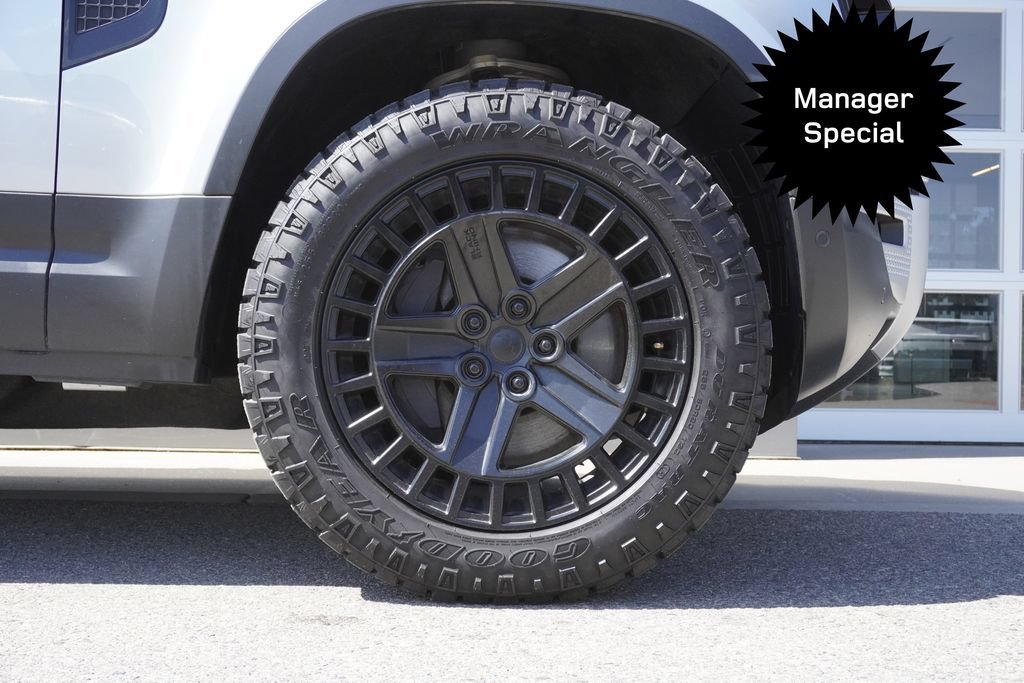 Used 2024 Land Rover Defender 110 SE AWD/4WD image 33