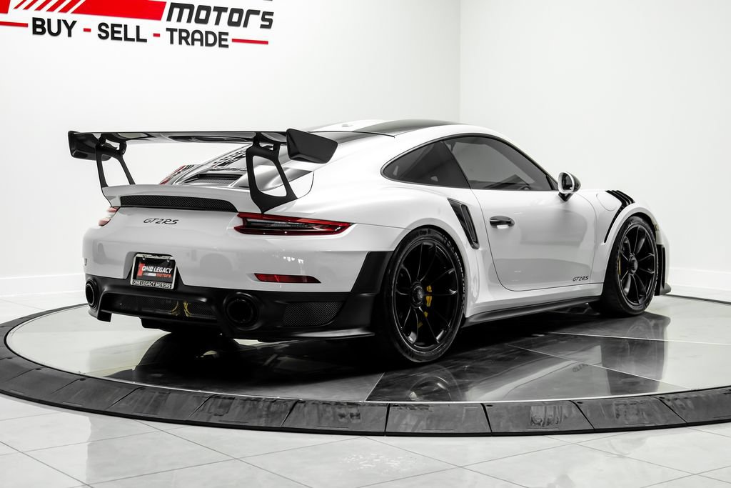 Used 2018 Porsche 911 GT2 RS RWD image 9