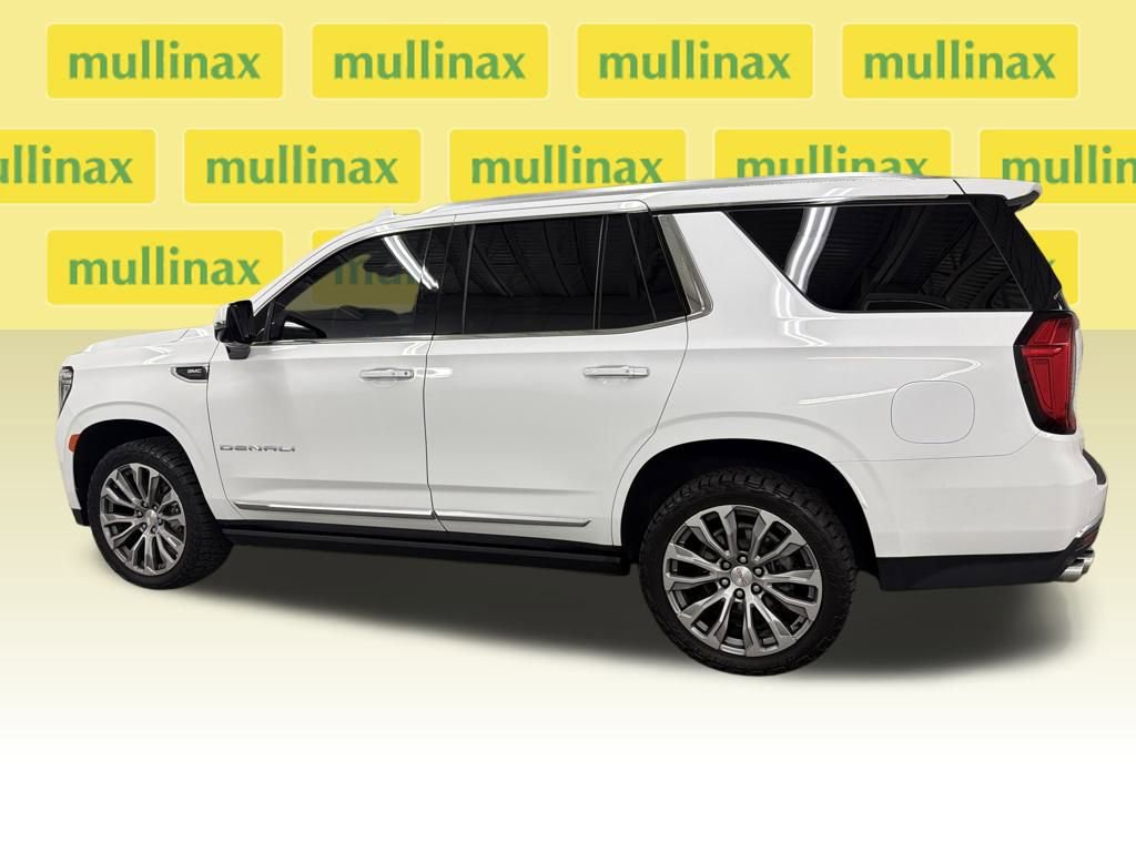 Used 2022 GMC Yukon Denali w/ Denali Premium Package image 11