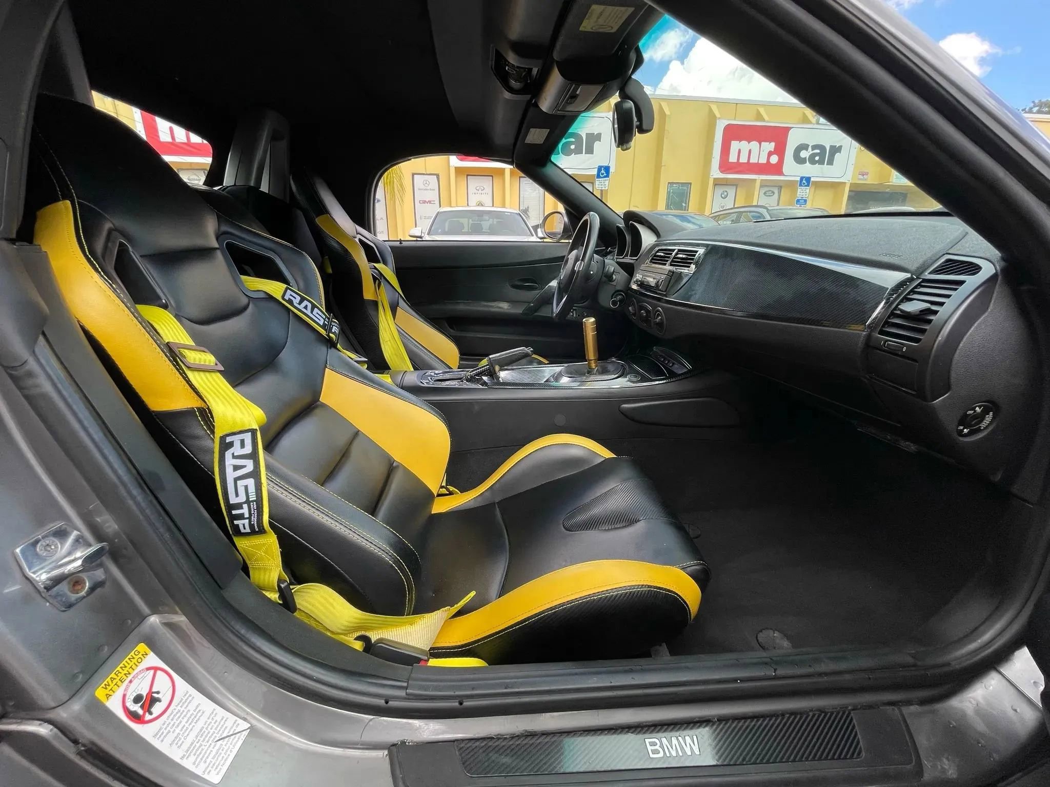 Used 2003 BMW Z4 2.5i image 24