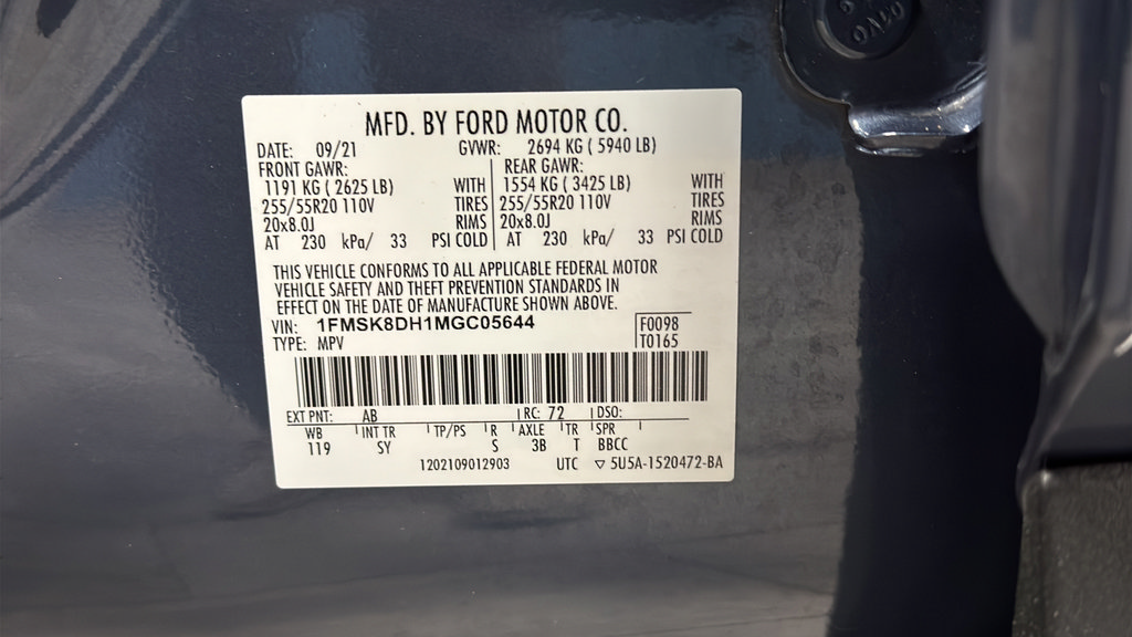 Used 2021 Ford Explorer XLT w/ Equipment Group 202A AWD/4WD image 27