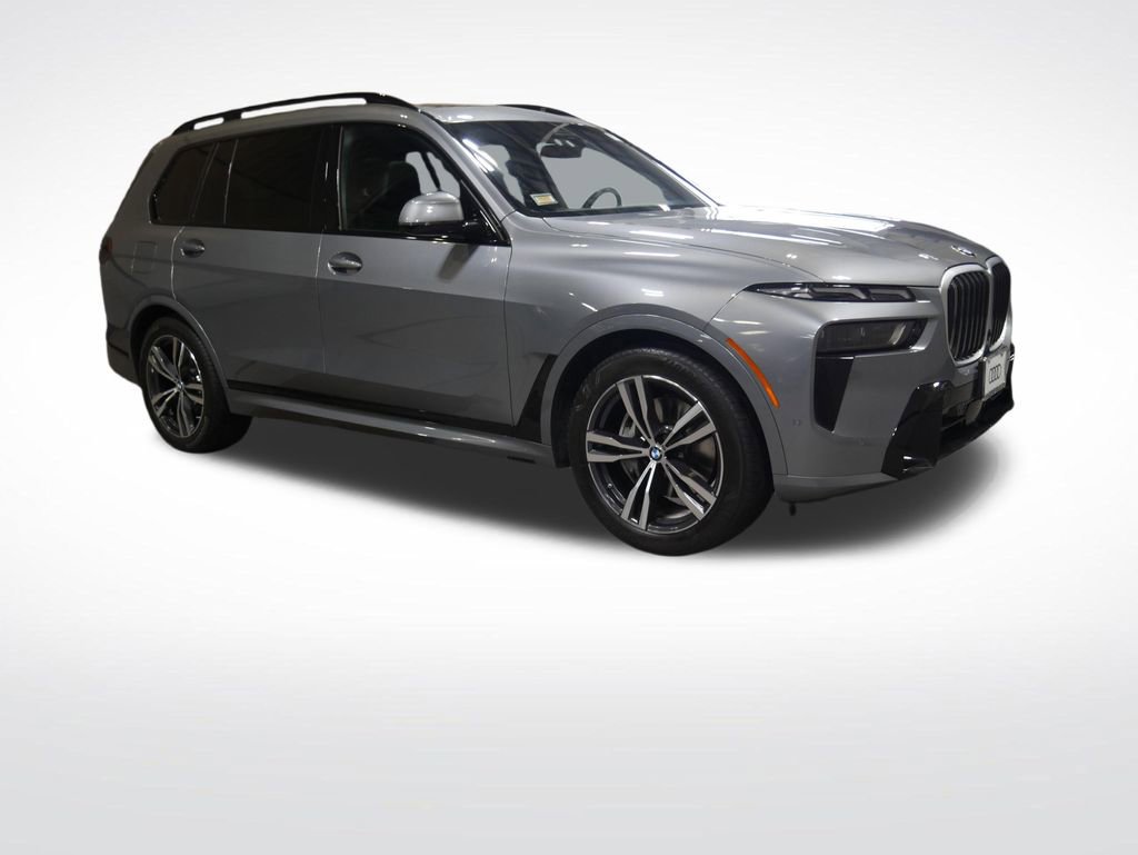 Used 2023 BMW X7 xDrive40i w/ M Sport Package AWD/4WD image 7