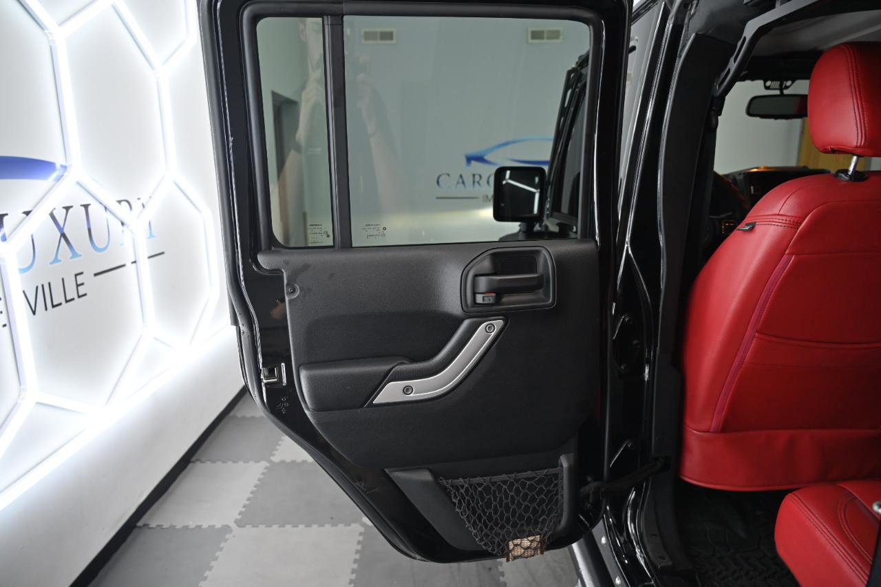 Used 2018 Jeep Wrangler Unlimited Rubicon w/ Cold Weather Group image 35
