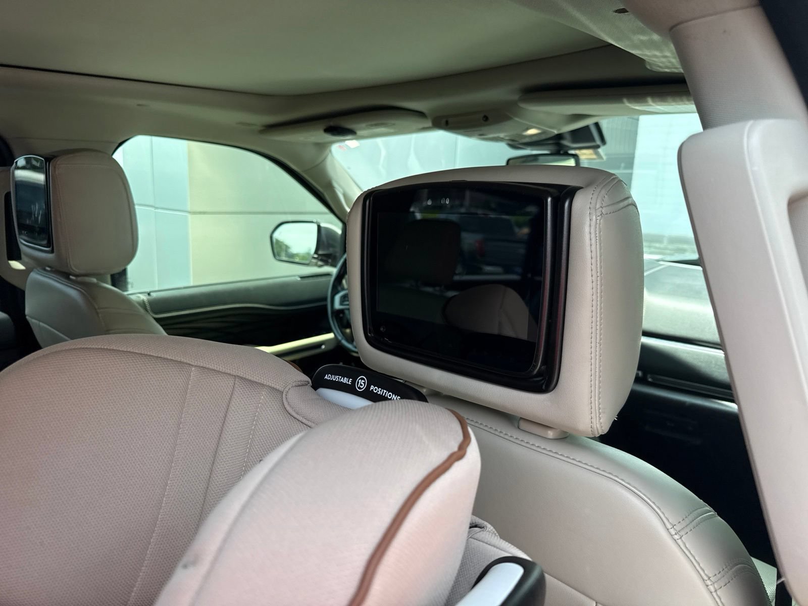 Used 2018 Ford Expedition Max Platinum RWD image 7