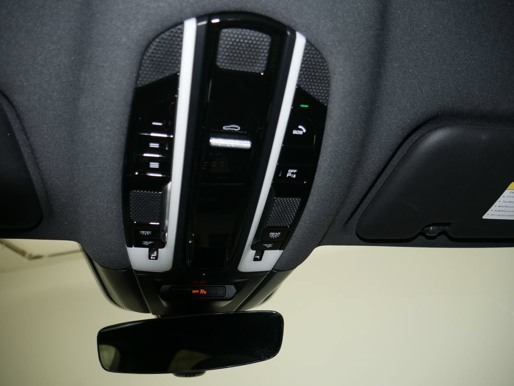 Certified 2021 Porsche Cayenne Coupe AWD/4WD image 39