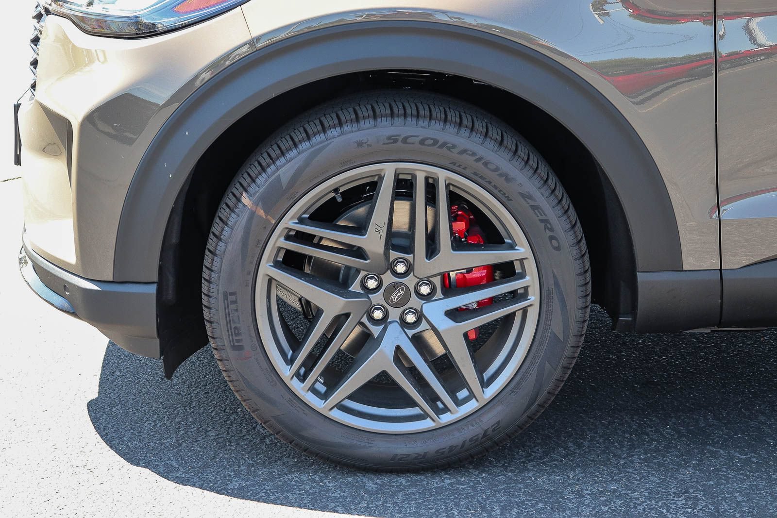 New 2026 Ford Explorer ST-Line w/ ST-Line Street Pack RWD image 9
