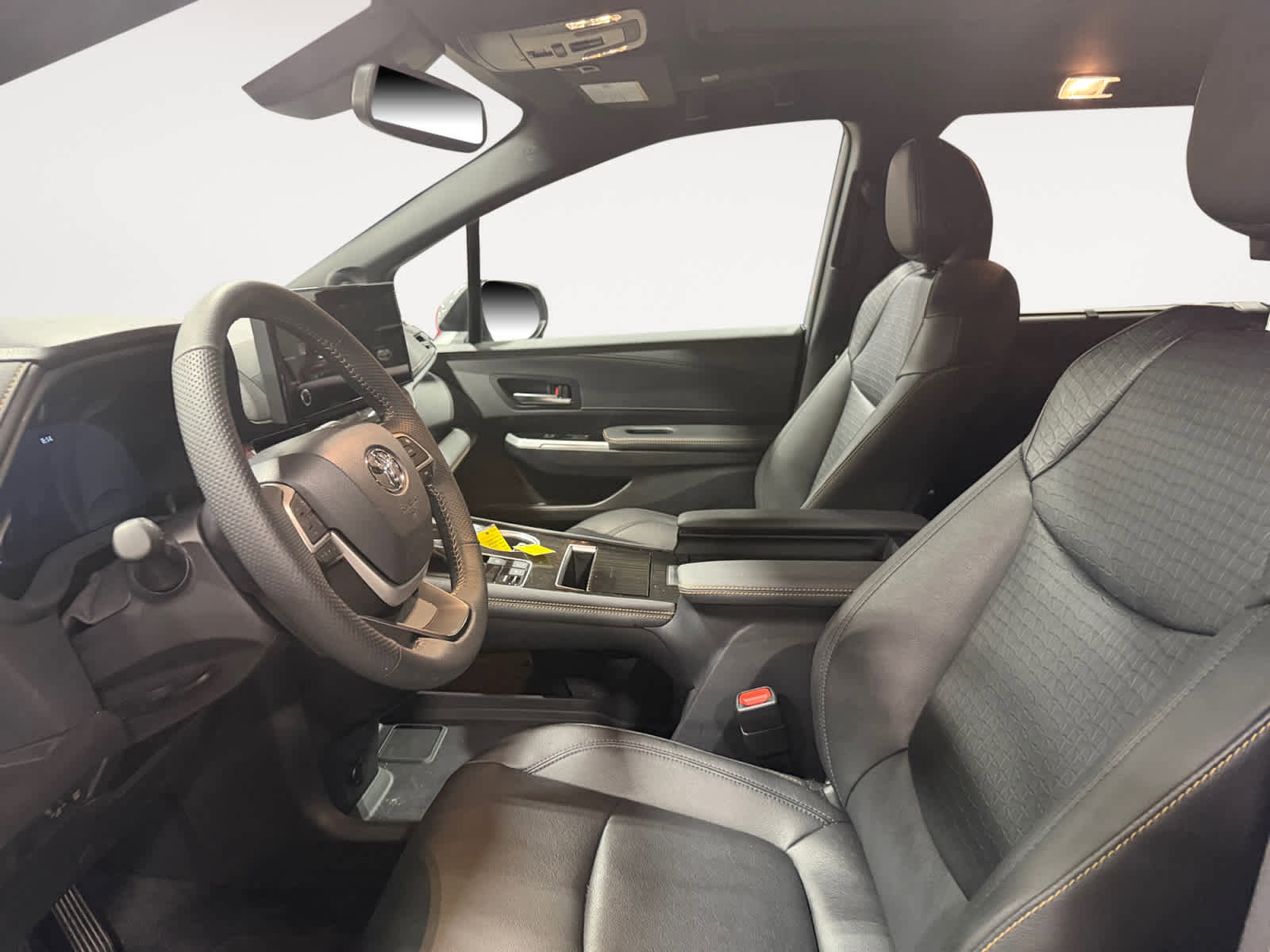 Used 2025 Toyota Sienna XLE Woodland Edition AWD/4WD image 10
