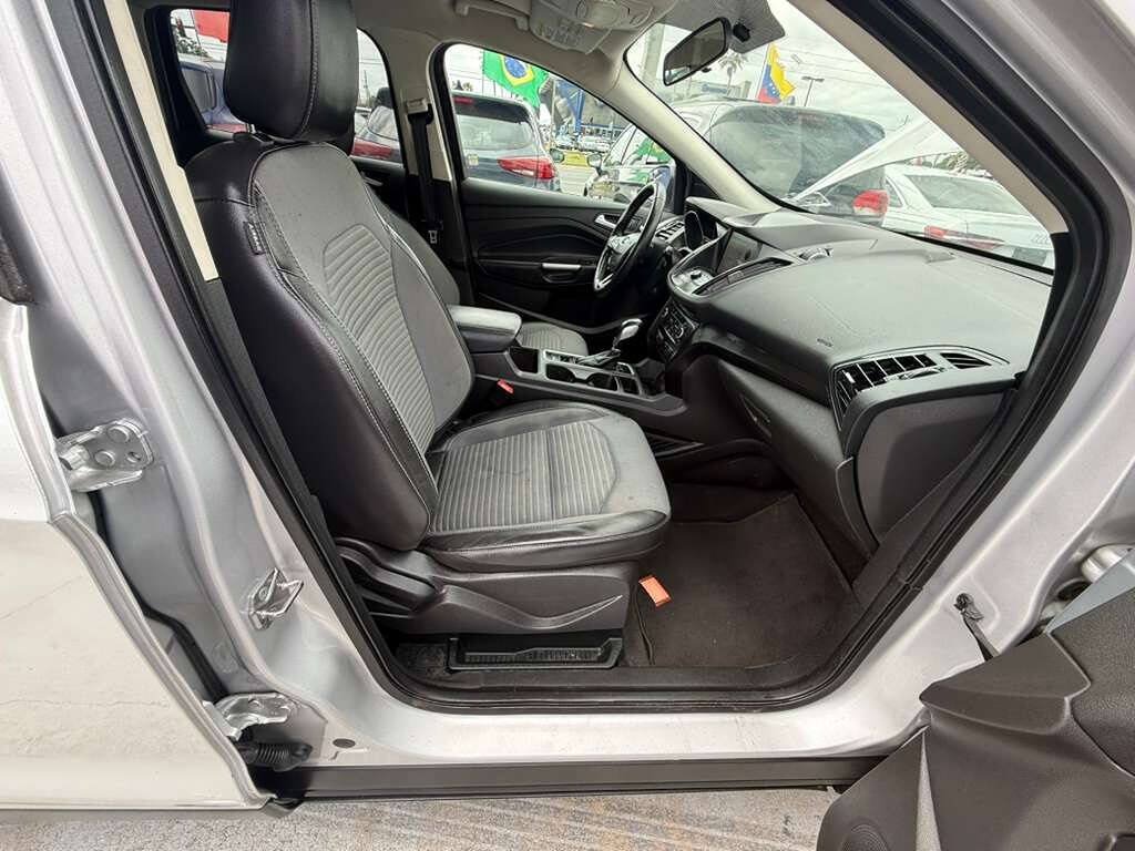 Used 2019 Ford Escape SE AWD/4WD image 10