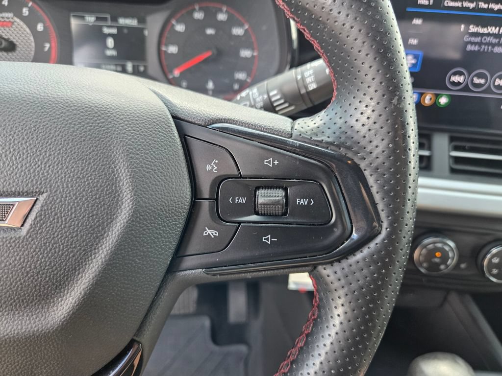Used 2024 Chevrolet Trax RS FWD image 30