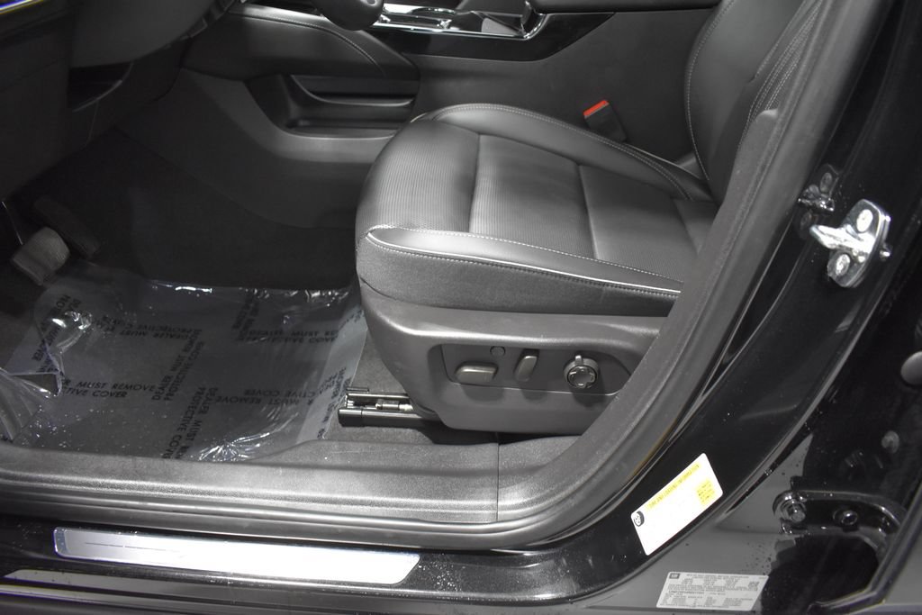 Used 2024 Buick Envision Avenir AWD/4WD image 19