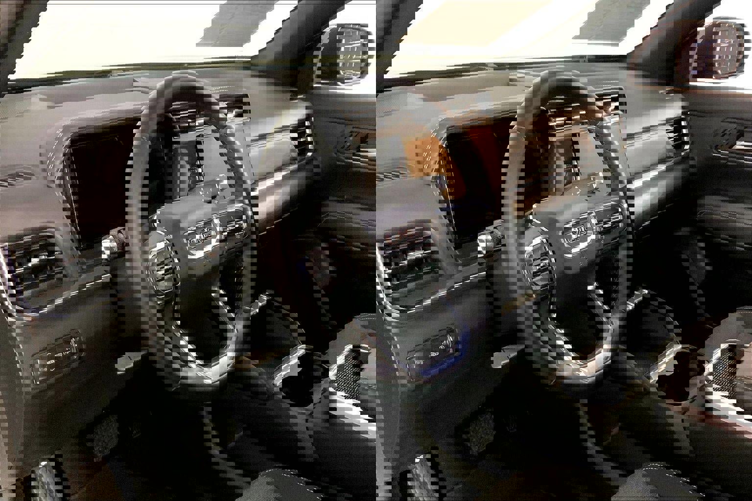 Used 2025 GMC Terrain Elevation image 14