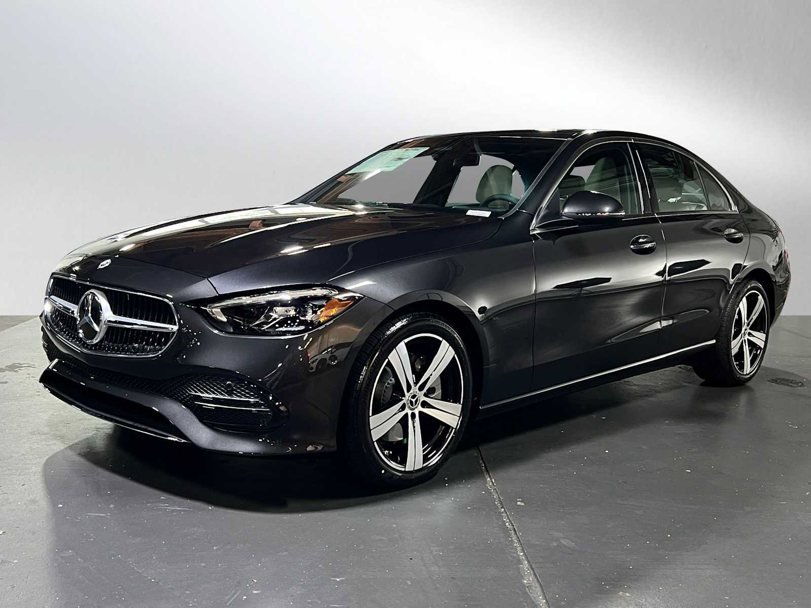Used 2025 Mercedes-Benz C 300 4MATIC Sedan image 8