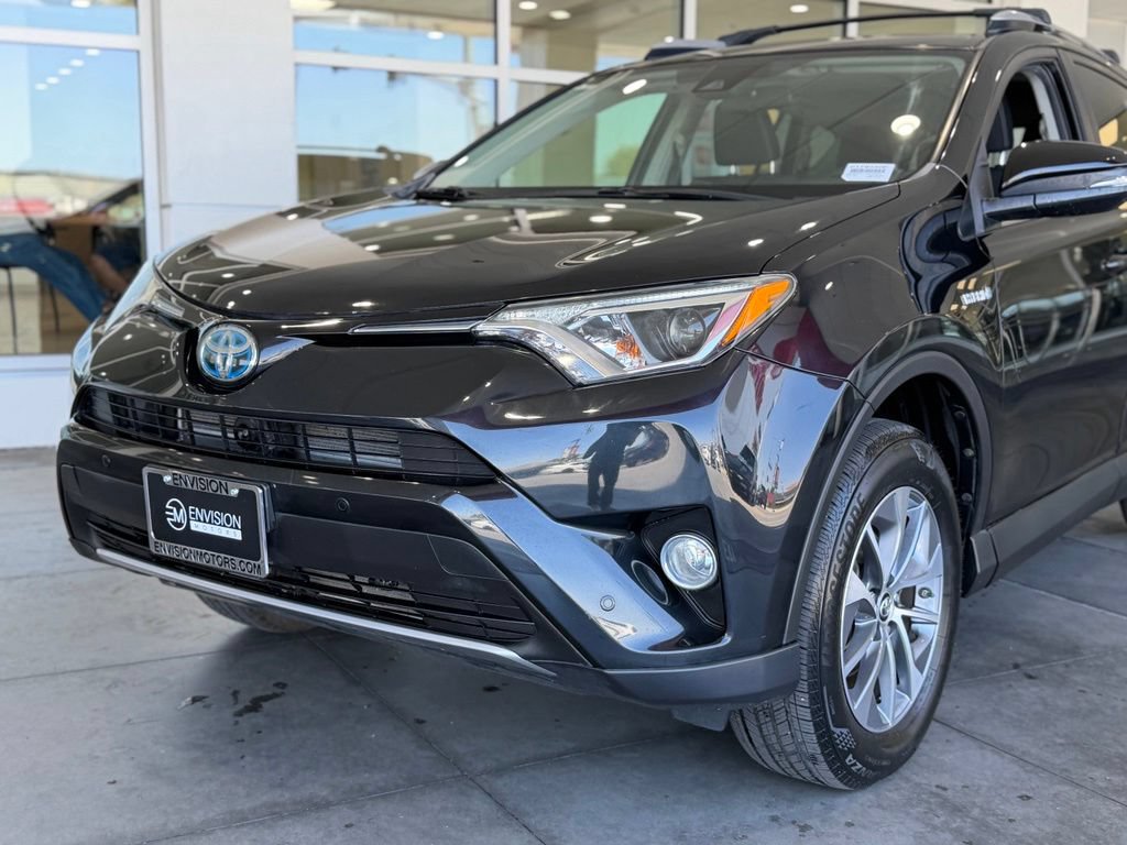 Certified 2018 Toyota RAV4 XLE w/ Convenience Package AWD/4WD image 3