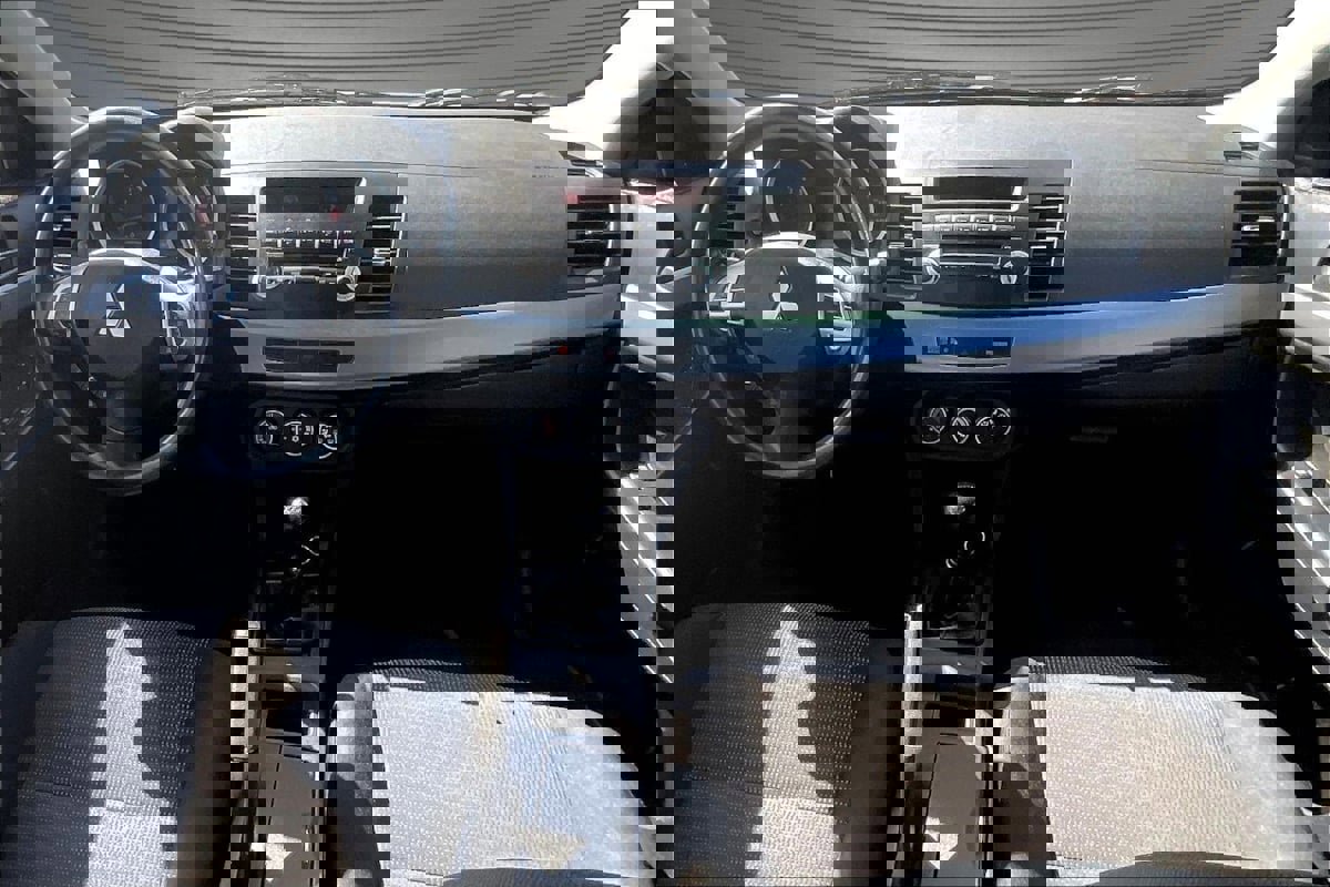 Used 2011 Mitsubishi Lancer ES image 7