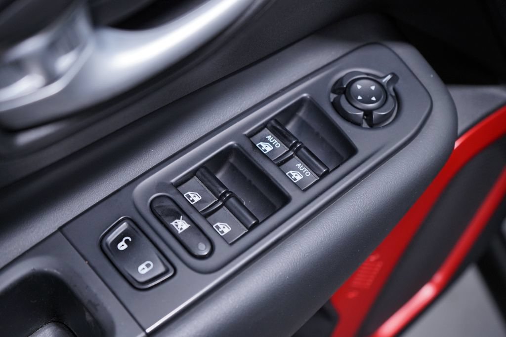 Used 2023 Jeep Renegade Trailhawk w/ Trailhawk Elite Group AWD/4WD image 19