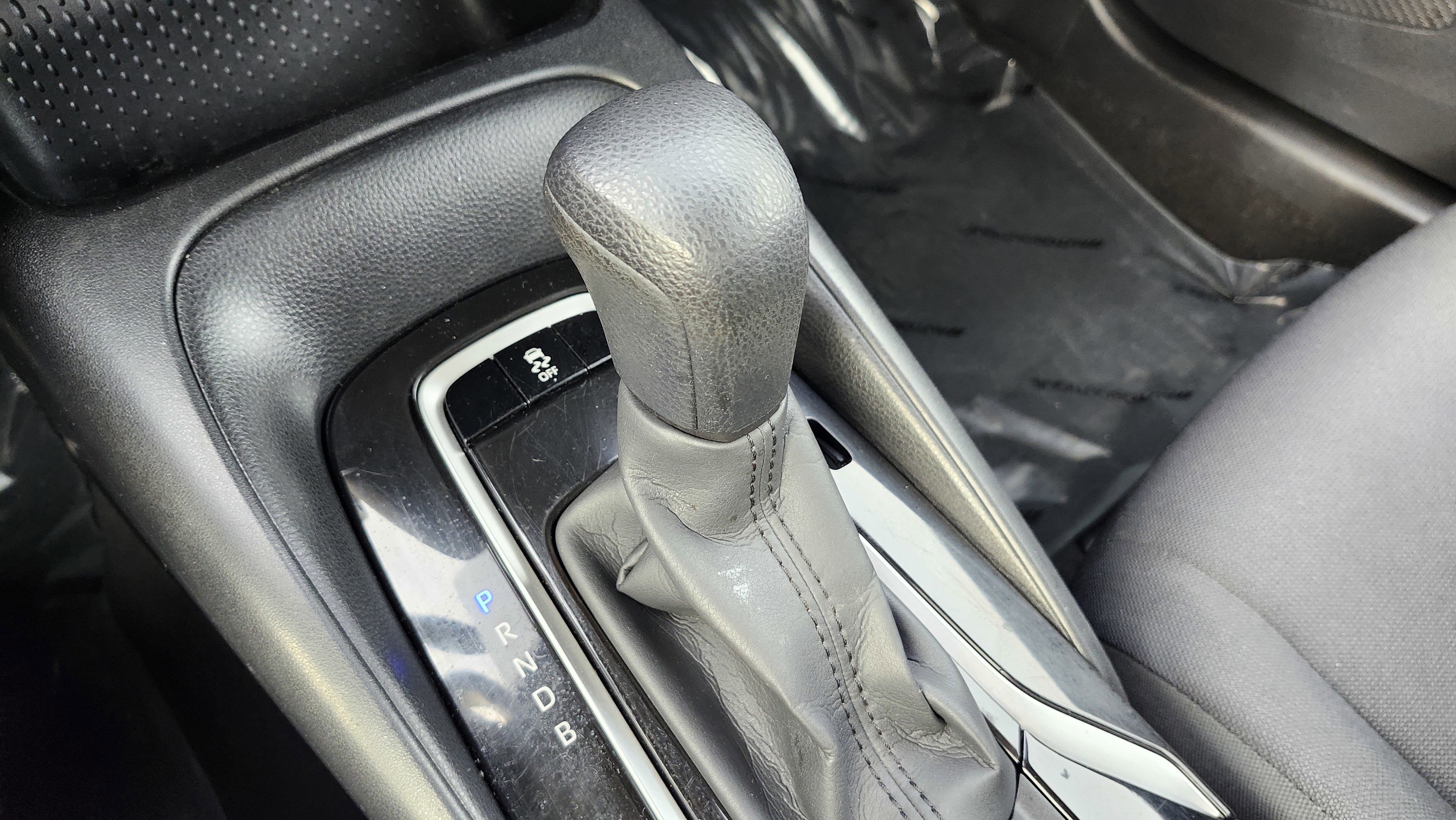 Used 2022 Toyota Corolla LE image 29