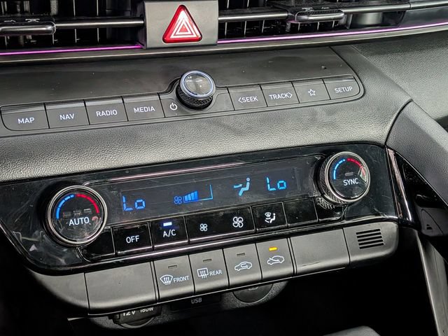 Used 2025 Hyundai Elantra SEL FWD image 22