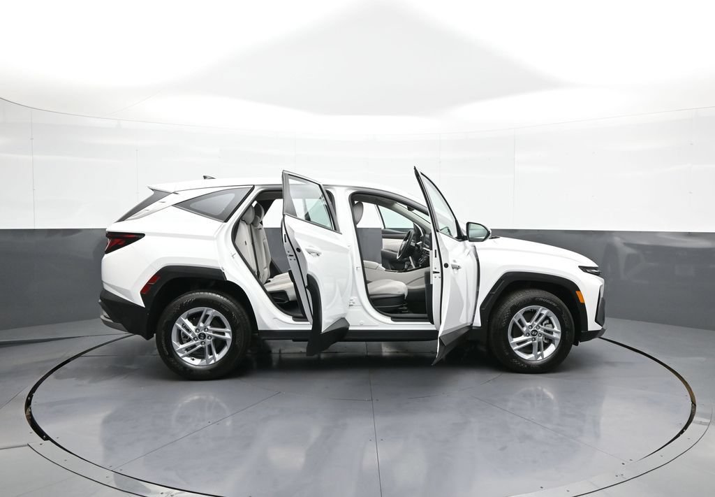 Certified 2025 Hyundai Tucson SE AWD/4WD image 41